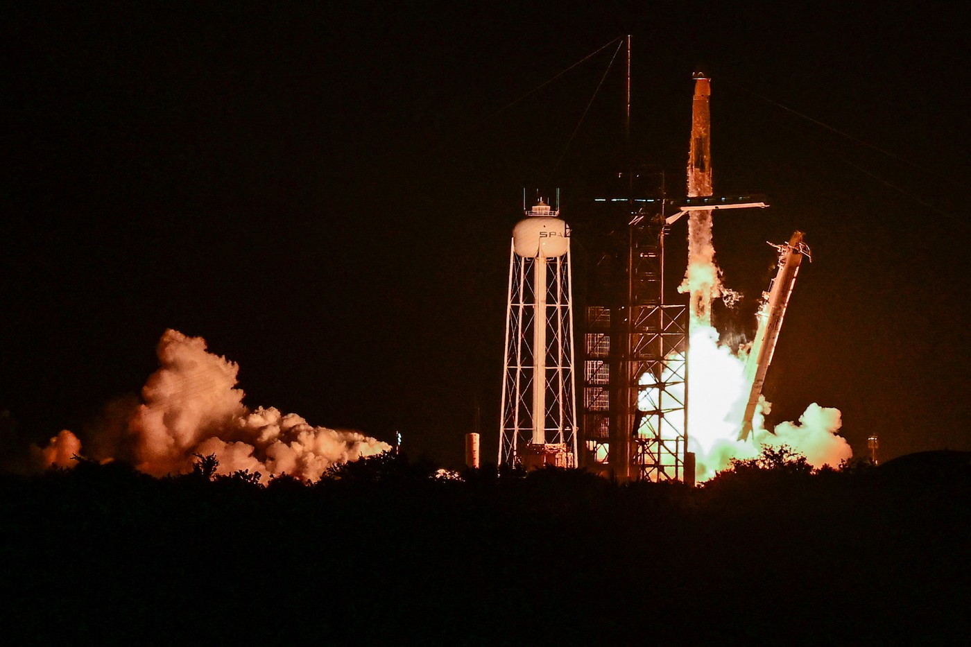 O misiune SpaceX privată scoate la iveală vechi probleme nerezolvate la modulul rusesc Zvezda de pe ISS