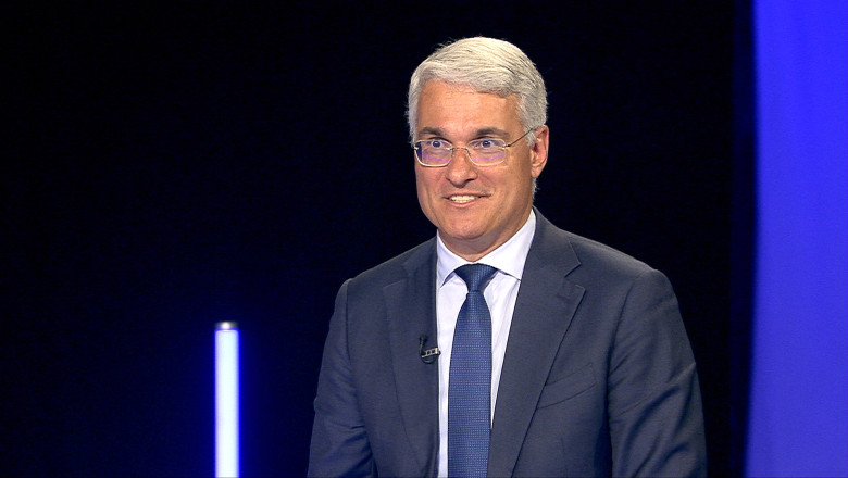 EXCLUSIV  Legea salarizării ar putea fi aplicată abia anul viitor. Dragoș Pîslaru: „Nu s-a lucrat mare lucru până acum”