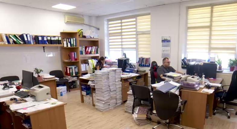 Agenția fantomă cu trei șefi și zero angajați. Cum a ratat statul comasarea a două instituții și a lăsat mii de funcționari pe dinafară