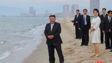 kim jong un pe litoral