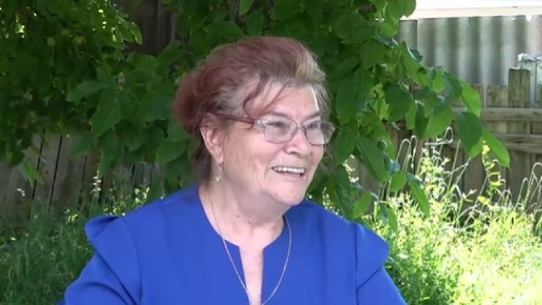 VIDEO  Bacalaureat la 75 de ani. Povestea bunicii din Neamț, care și-a îndeplinit visul din tinerețe. „Când mă culcam, visam numai exerciții”