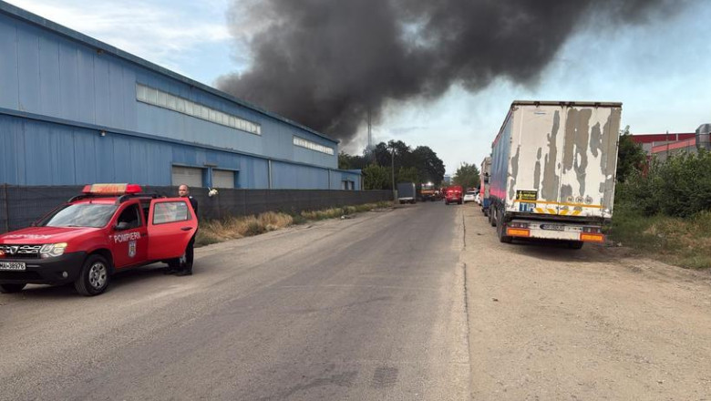 Incendiu la un depozit din sectorul 6 al Capitalei, unde sunt depozitate butelii cu oxigen. A fost emis mesaj RO-Alert