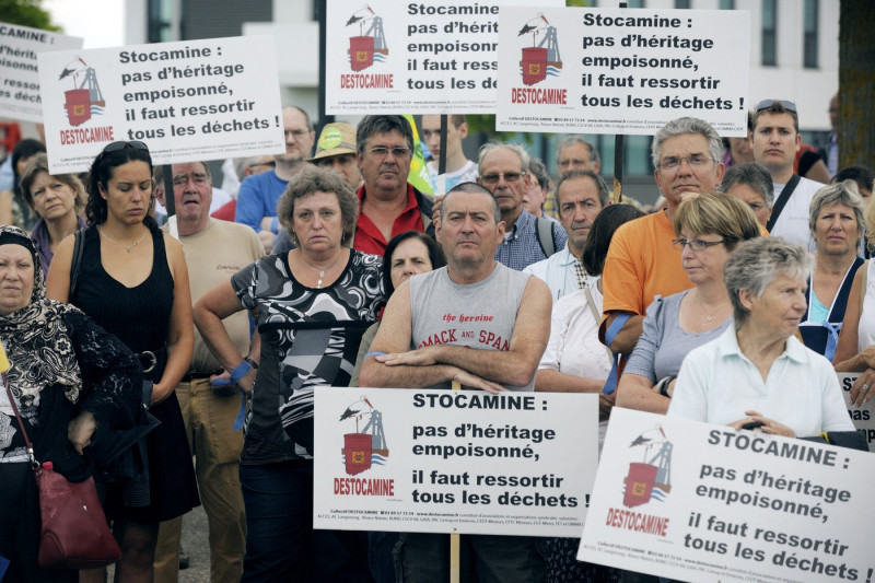 protestatari-stocamine-deșeuri-toxice