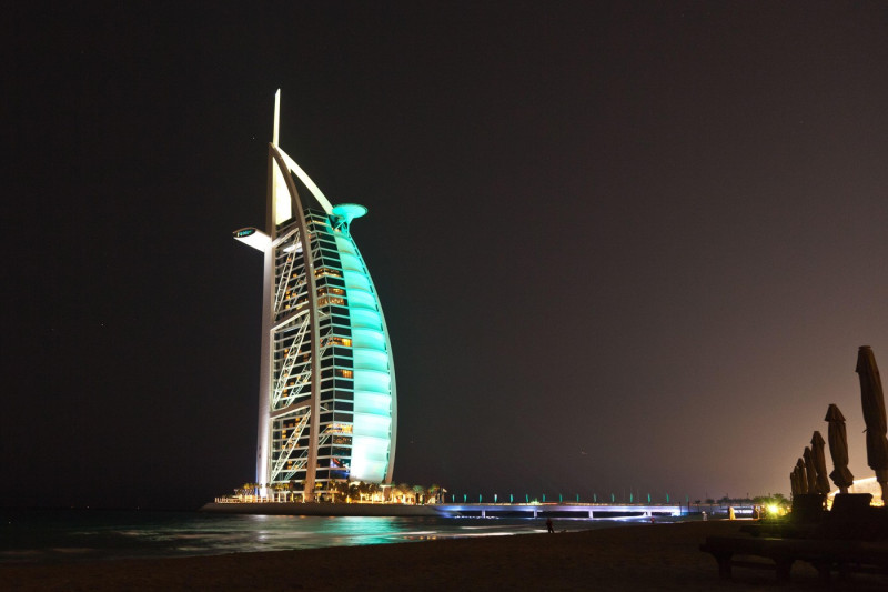 Hotel Burj Al Arab in Dubai, Jumeirah, at night