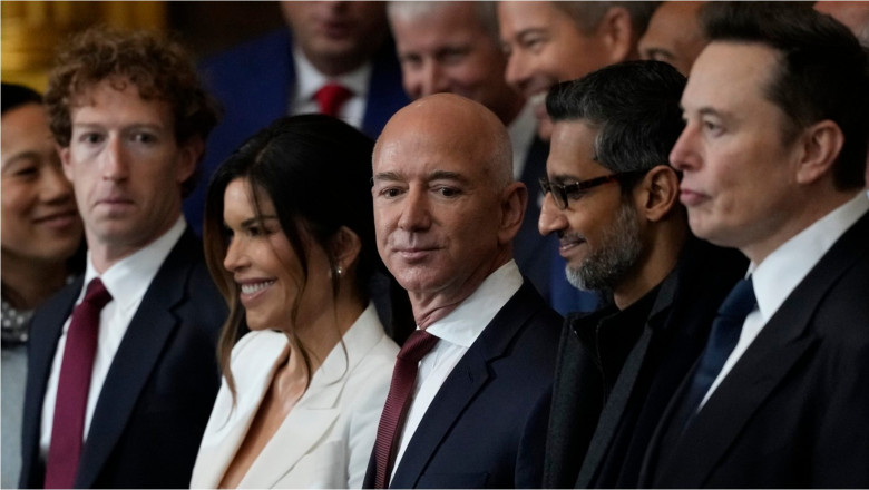 Jeff Bezos și Blue Origin încearcă să profite de răceala dintre Trump și Musk