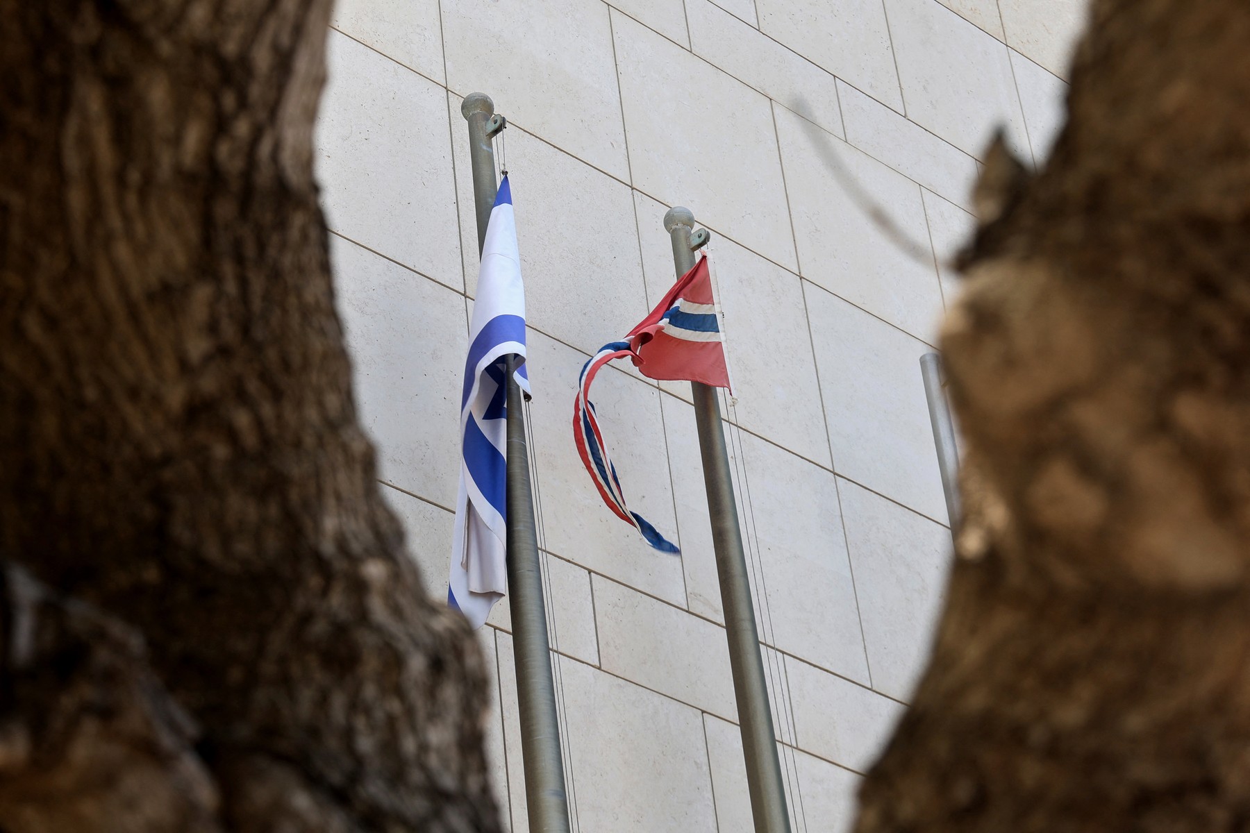 Explozie la reședința ambasadorului Norvegiei din Tel Aviv