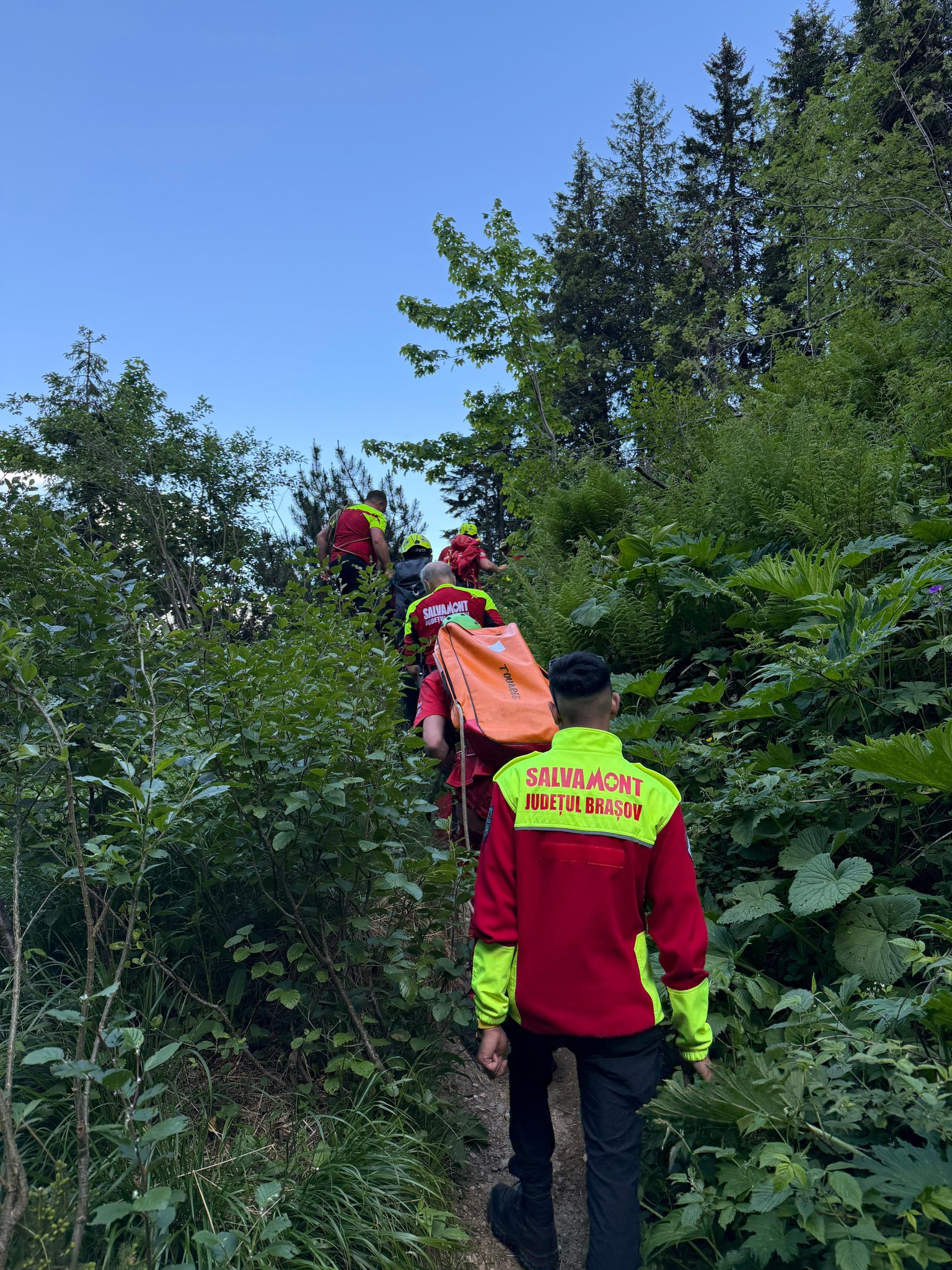 Peste 30 de persoane salvate de pe munte, în ultimele 24 de ore. Zeci de apeluri la Salvamont