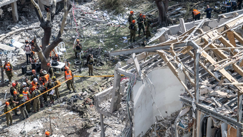 Iranian missile strikes Tel Aviv