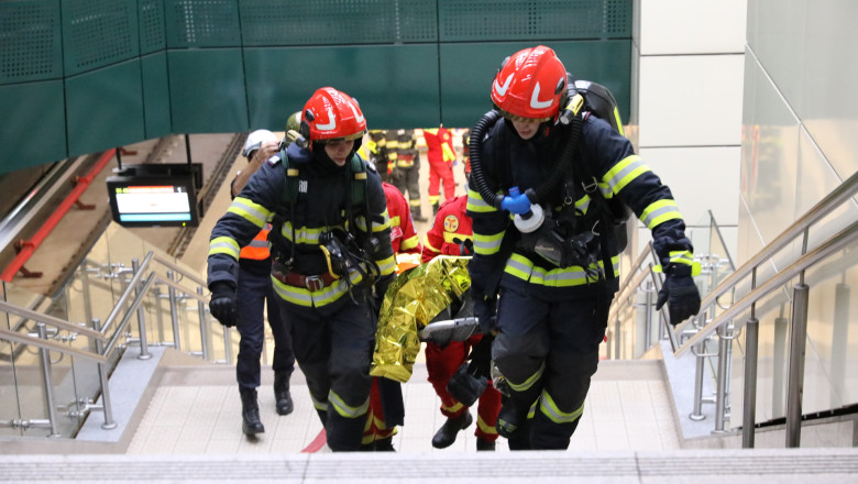 VIDEO&FOTO  Explozie simulată la metrou, zeci de victime evacuate. Ziua a doua a exercițiului „Seism 2025”