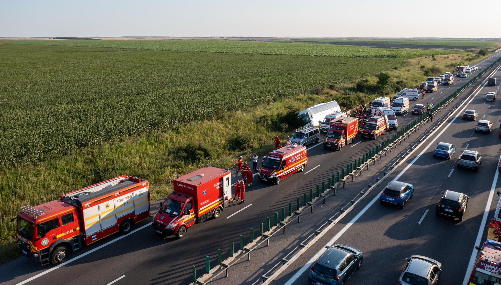Care este starea copiilor duși la spital după ce autocarul cu care mergeau la mare s-a răsturnat pe autostrada A2