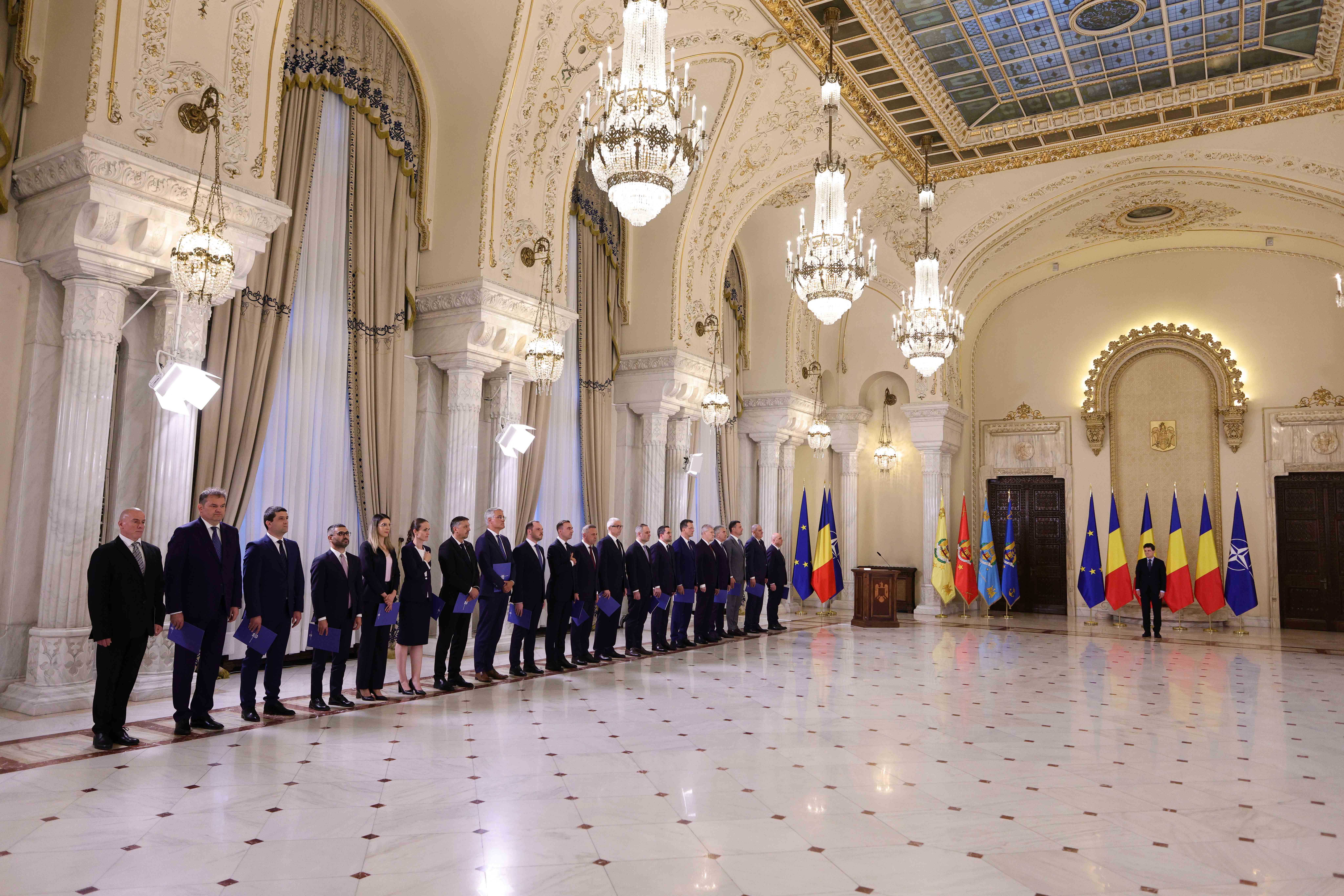 Miniștrii Cabinetului Ilie Bolojan au depus jurământul. Nicușor Dan: „Mulțumesc partidelor care au înțeles imperativul: stabilitatea”