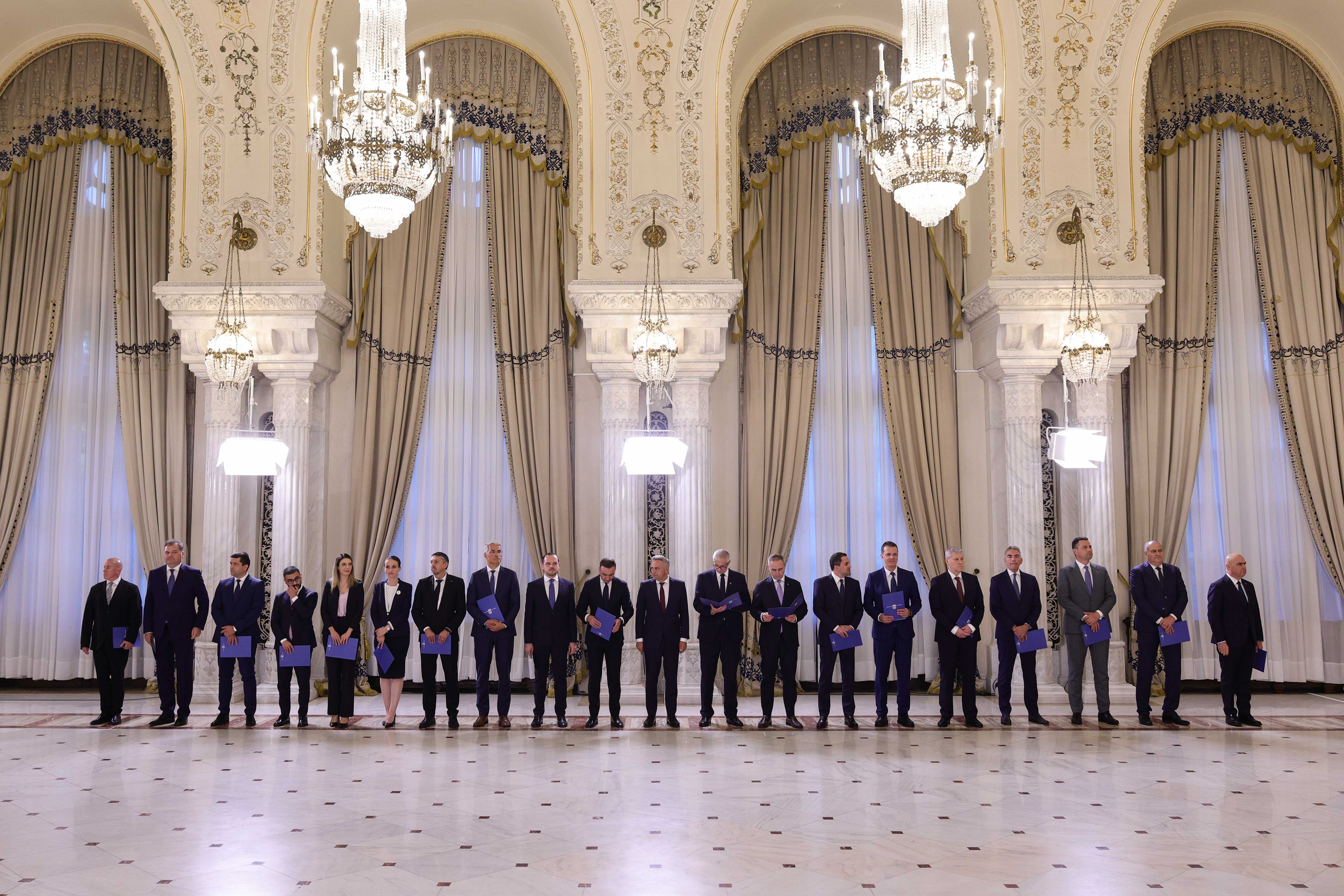 Miniștrii Guvernului Bolojan au depus jurământul la Palatul Cotroceni. Mesajul lui Nicușor Dan