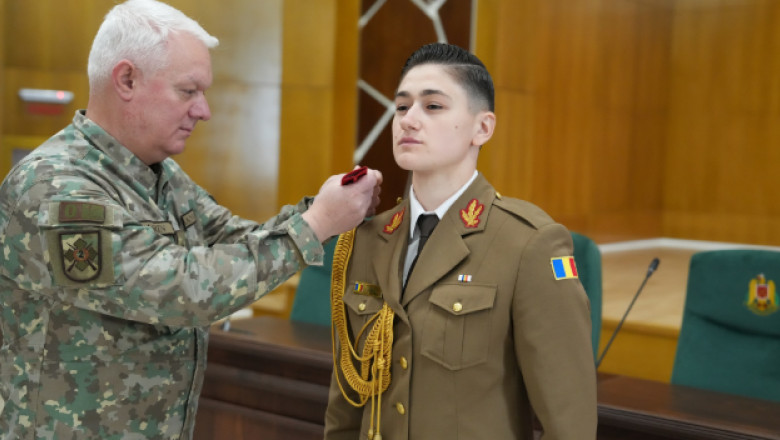 O româncă absolventă a Academiei „West Point” a primit gradul de sublocotenent. „Am să fiu un ofiţer care serveşte România cu onoare”