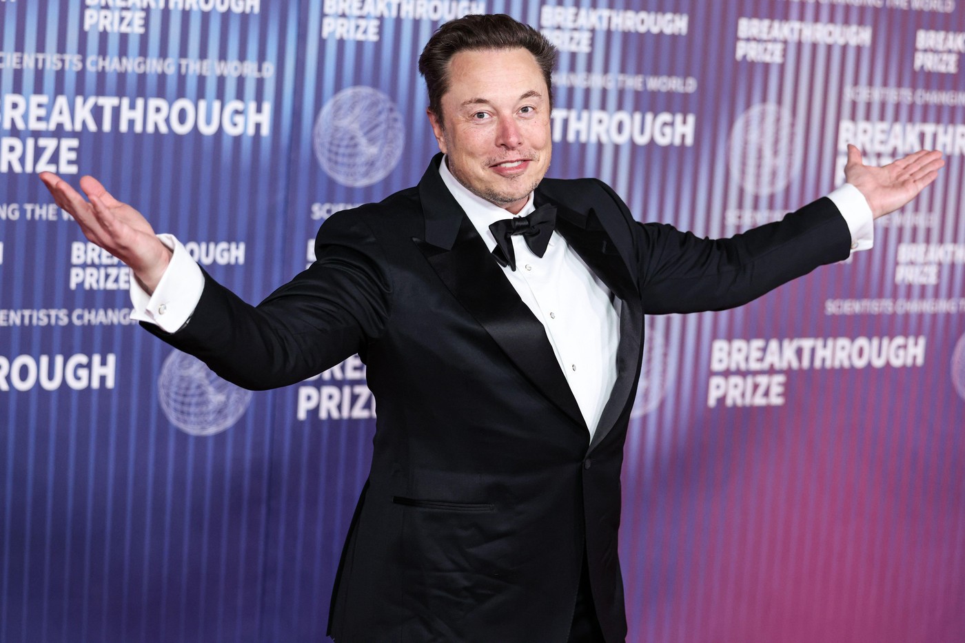 Elon Musk și-a recâștigat titlul de cel mai bogat om din lume, dar cursa cu Larry Ellison rămâne strânsă