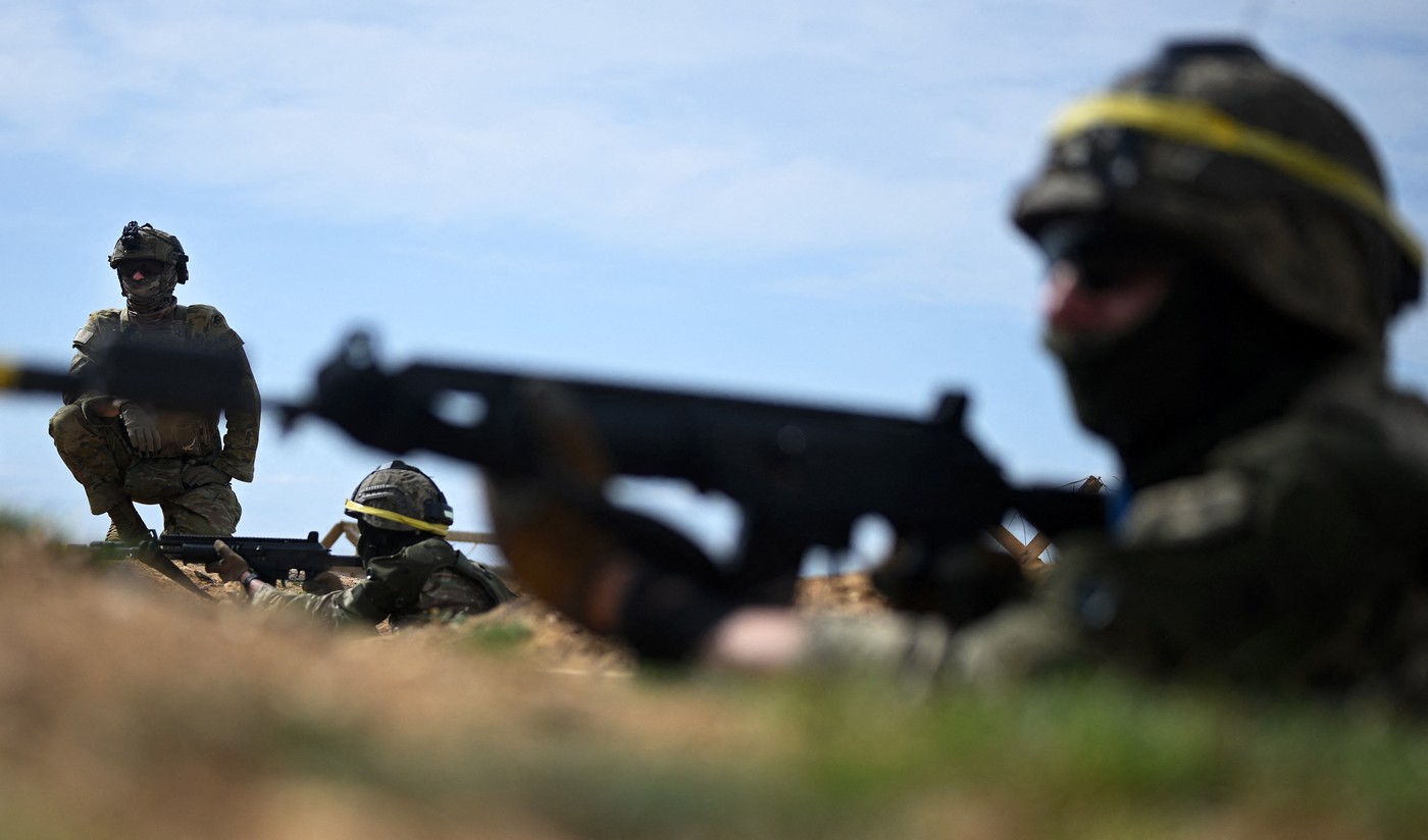 Ucraina a capturat doi mercenari din Camerun recrutați de Rusia. Cu cât erau plătiți aceștia pentru a lupta de partea Kremlinului