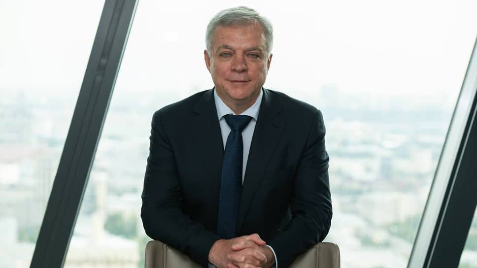 Rusia: Vicepreşedintele unei companii de conducte petroliere a murit după ce a căzut pe fereastră. O lungă listă de morți misterioase