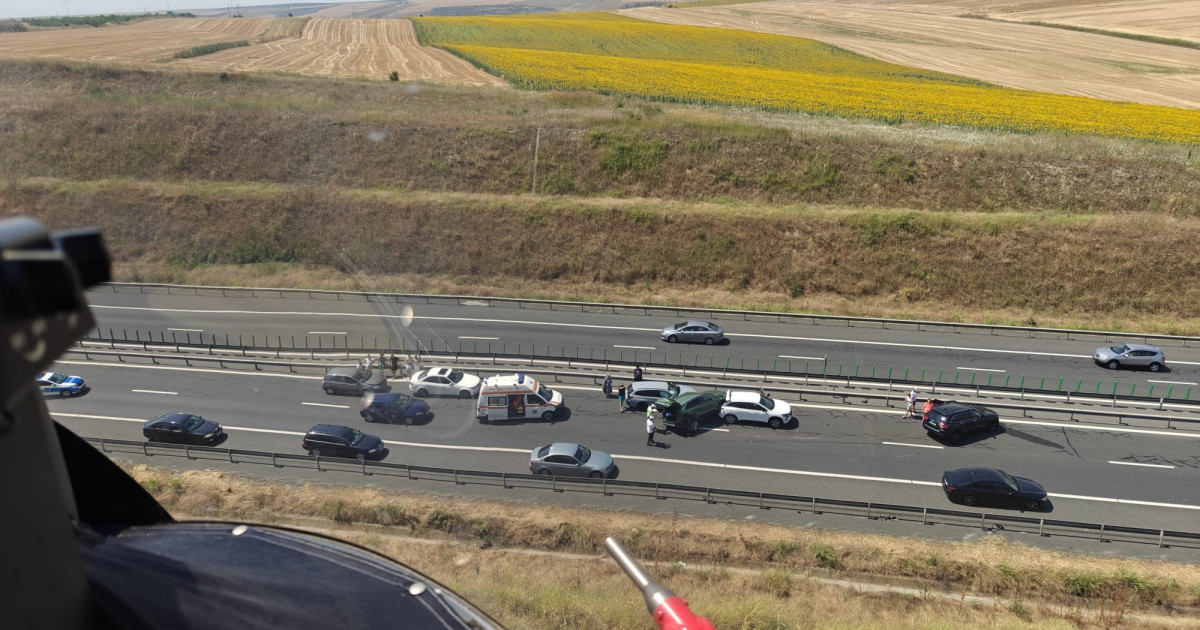 Accident în lanț pe A2: 14 persoane implicate, 3 spitalizate