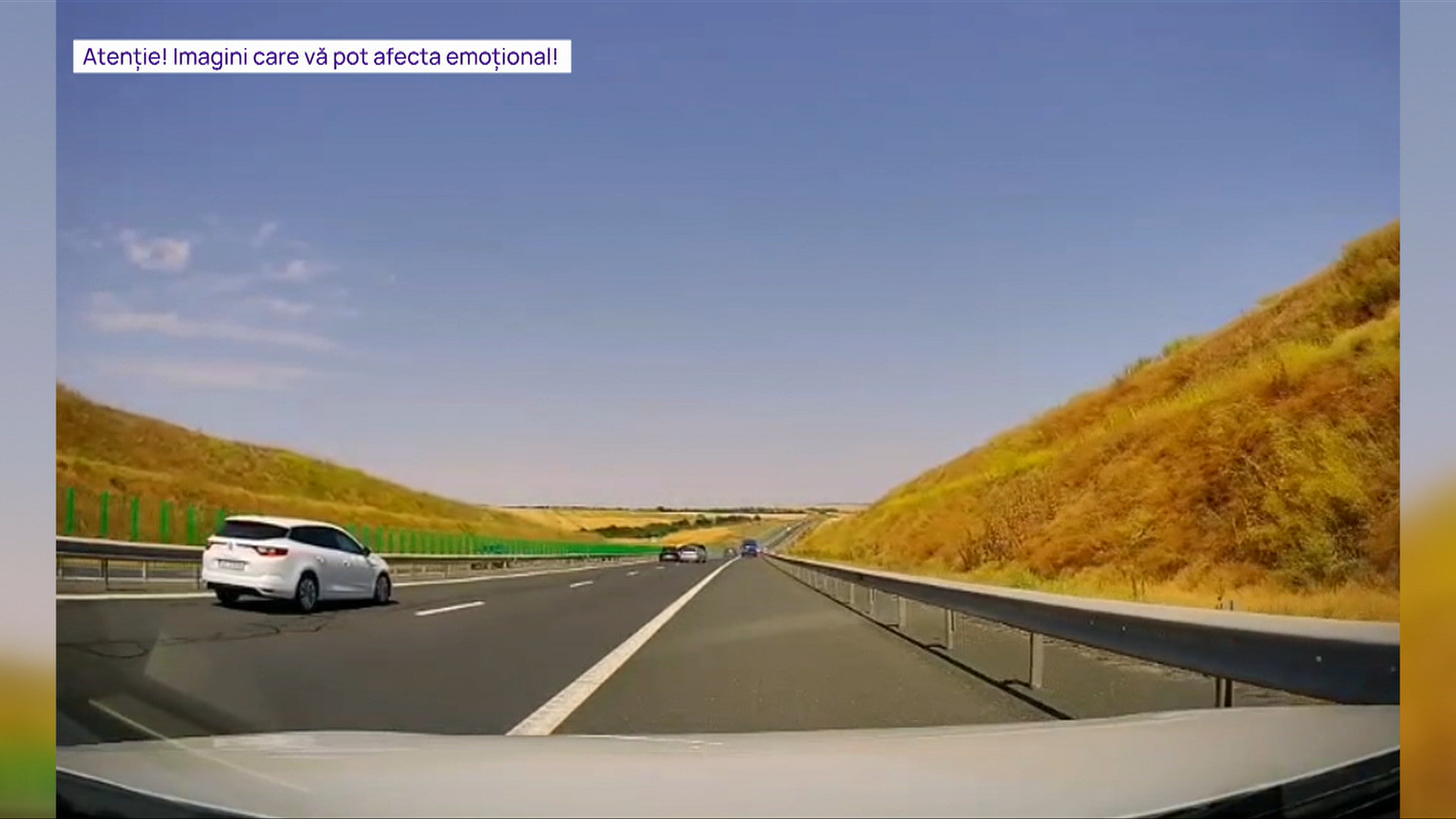 Momentul impactului din carambolul de pe Autostrada Soarelui. Imagini surprinse de o cameră de bord