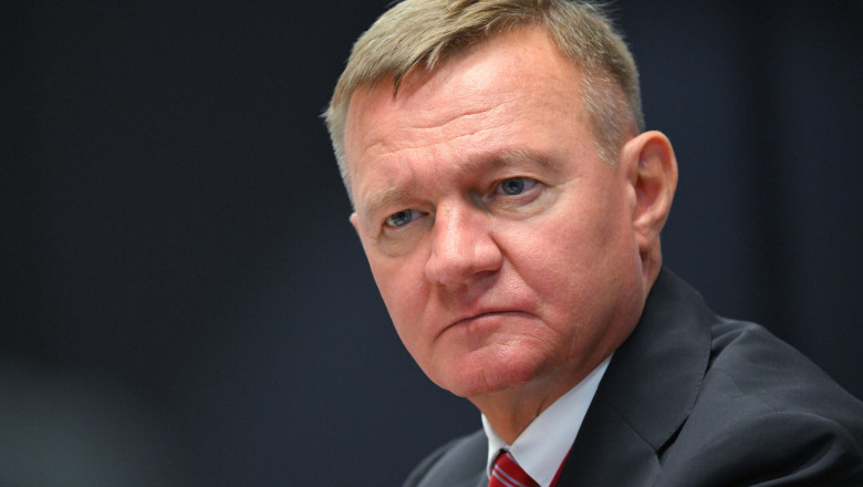Roman Starovoit, ministrul rus care s-ar fi sinucis, era vizat de o anchetă pentru deturnare de fonduri