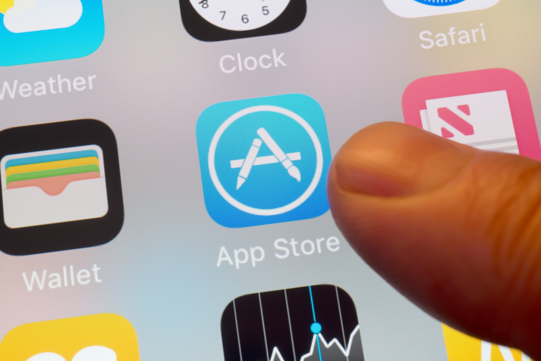 Apple ripostează împotriva amenzii „fără precedent” de 500 de milioane de euro aplicată de UE