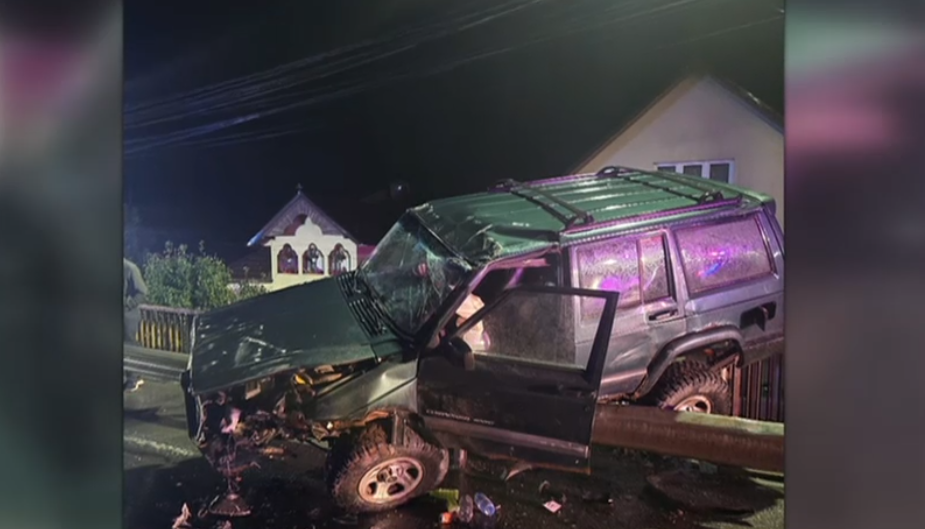 Accident grav în Bistrița Năsăud. 8 oameni au fost răniți, printre care și 5 copii