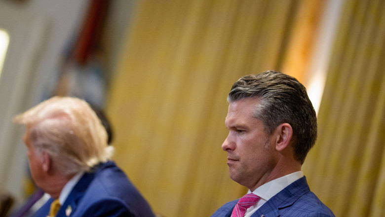 Degringoladă în administrația Trump: Pete Hegseth a oprit livrarea de armament pentru Ucraina fără a informa Casa Albă