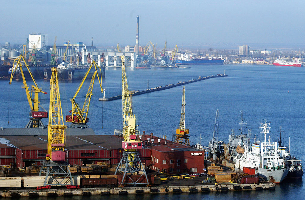 Rusia a atacat portul Odesa cu o rachetă balistică. 90% din exporturile ucrainene pleacă de aici
