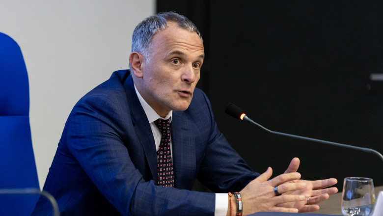 Șeful Hidroelectrica a anunţat că va dona 20% din salariul său „în vederea susţinerii proiectelor sociale”