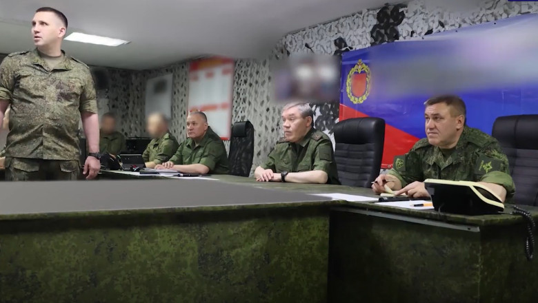 VIDEO  Putin l-a trimis pe șeful armatei pe front pentru a inspecta trupele. În ce regiune s-a deplasat Gherasimov