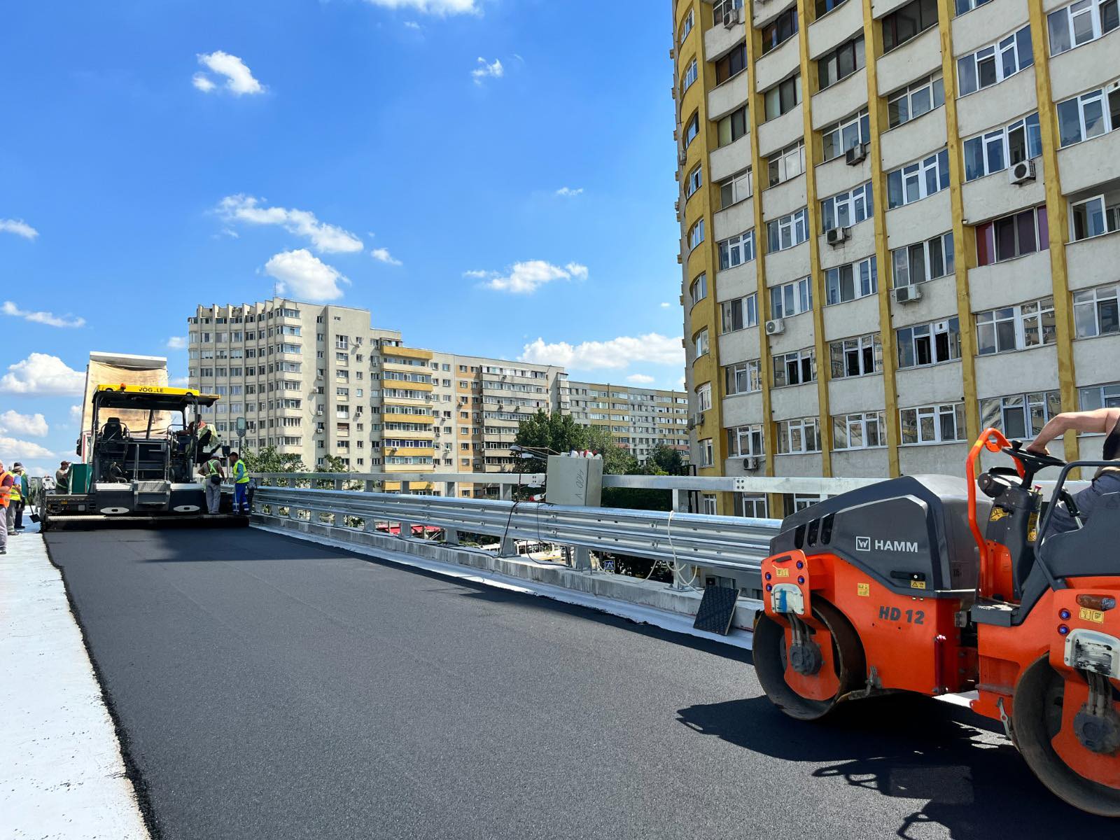 Încep lucrările de reparaţii pe străzile şi trotuarele din București. Câți bani va cheltui Primăria Capitalei și cât vor dura lucrările