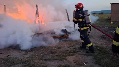 N10 BEBELUS MORT IN INCENDIU VO 150725_00150