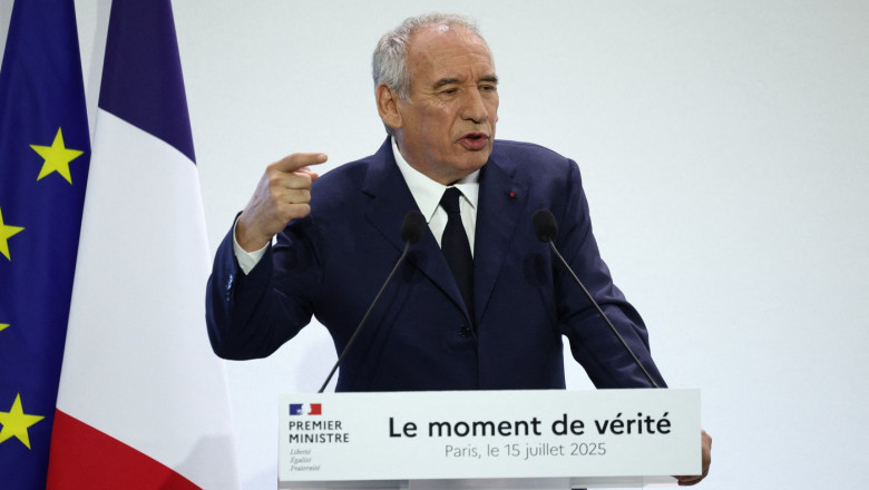 Austeritate în Franța: Cum vrea premierul Bayrou să reducă deficitul bugetar și să evite o moțiune de cenzură
