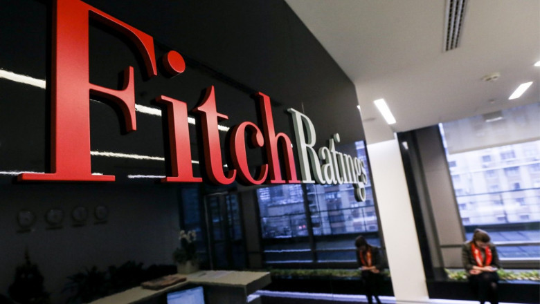 Agenția Fitch: Măsurile economice luate de Guvernul României vor pune presiune pe creşterea economică și vor aduce o inflaţie ridicată
