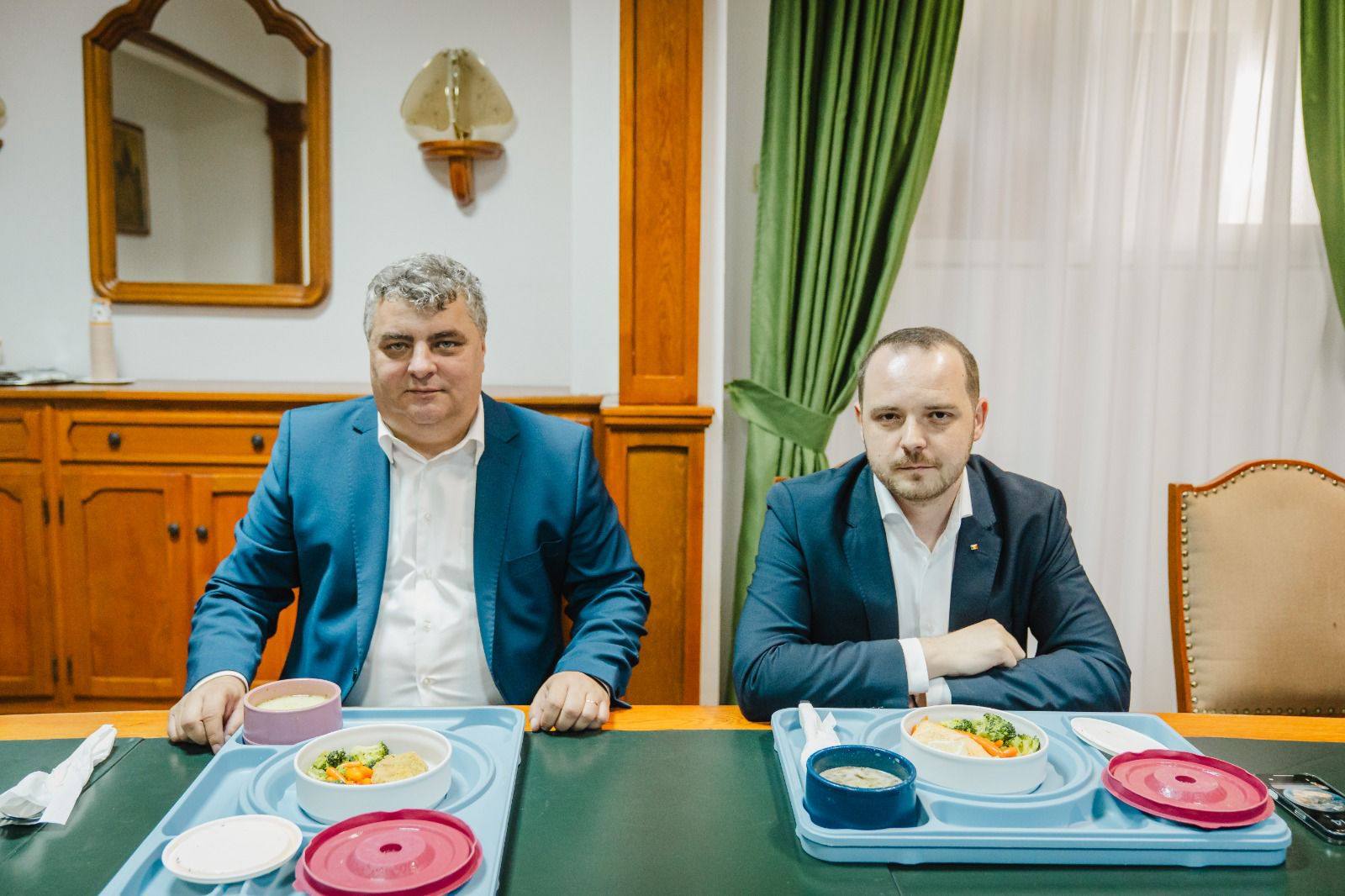 Ministrul Sănătății, ironizat după ce a postat meniul „de restaurant” de la spitalul din Târgu Mureș. „Am vrut să arăt că se poate”