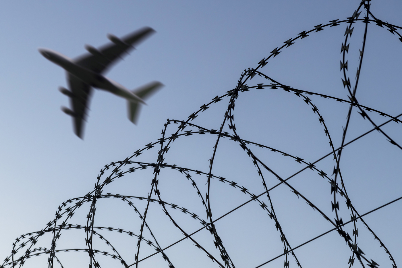 SUA au anunțat un zbor de deportare. Unde au fost trimiși „barbarii atât de periculoși, pe care nici propriile țări nu i-au vrut”