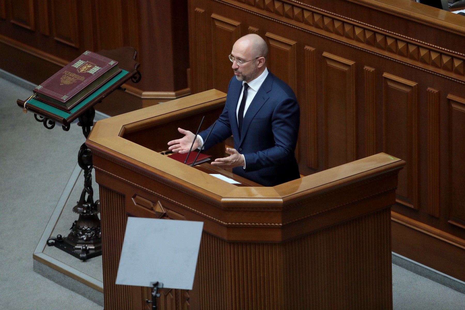 Premierul ucrainean și-a dat demisia. Parlamentul de la Kiev urmează să voteze un nou Executiv zilele următoare