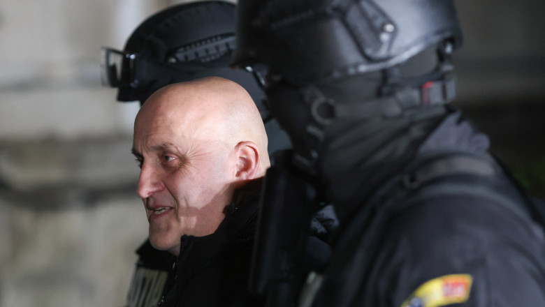 Încă o lună de arest pentru mercenarii lui Horațiu Potra. Liderul grupării este de negăsit