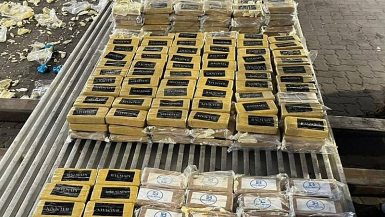 820 de kilograme de cocaină, capturate la intrarea în Rusia. Stupefiantele erau ascunse în containere cu banane