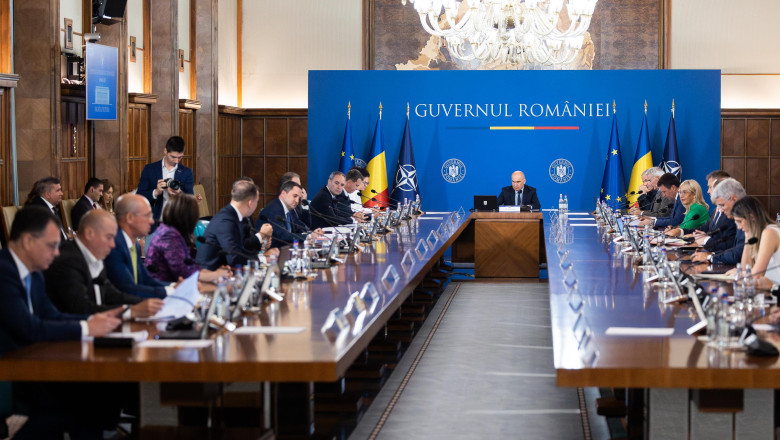 Nicușor Dan a promulgat legea privind abilitarea Guvernului de a emite ordonanțe pe durata vacanței parlamentare