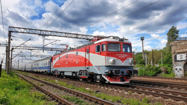 tren cfr calatori