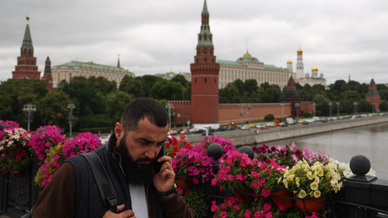 Rușii vor fi amendați pentru căutările de conținut „extremist” pe internet. Noua lege stârnește reacții și la Kremlin