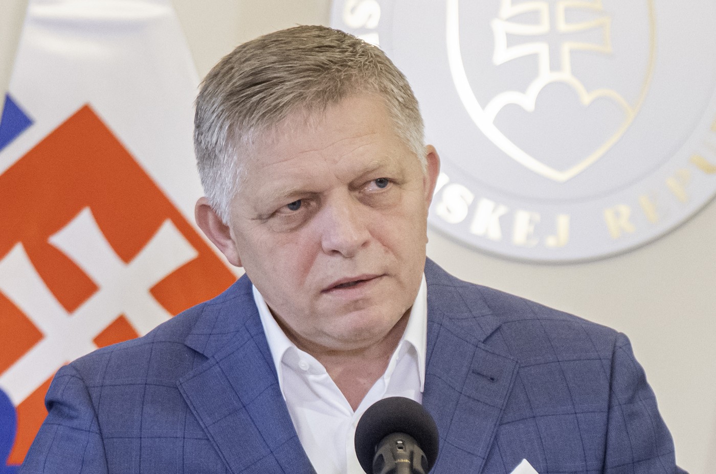 Robert Fico, premierul Slovaciei, amenință că va întrerupe furnizarea de energie electrică de urgență către Ucraina