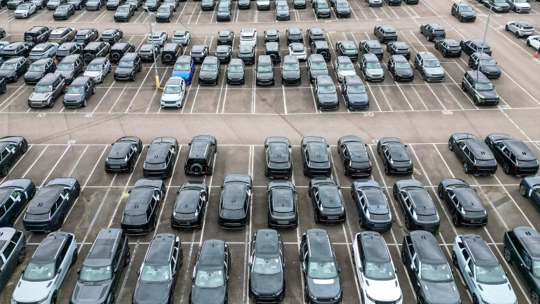 Consecințele tarifelor americane: Un mare producător auto taie 500 de posturi de management