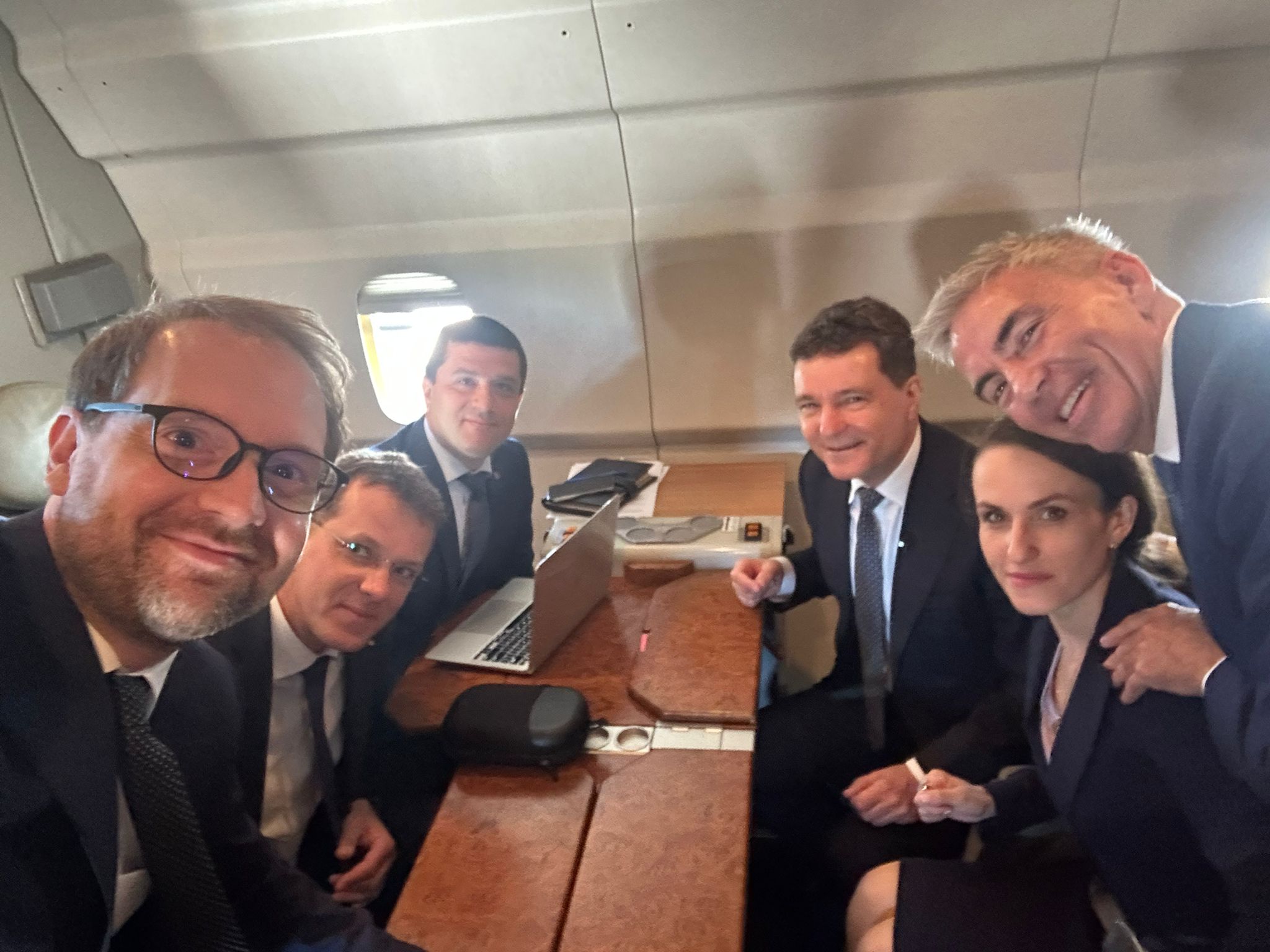 Ce a răspuns Cristian Diaconescu, întrebat de ce delegația lui Nicușor Dan în Germania a fost formată doar din membri USR și Anastasiu