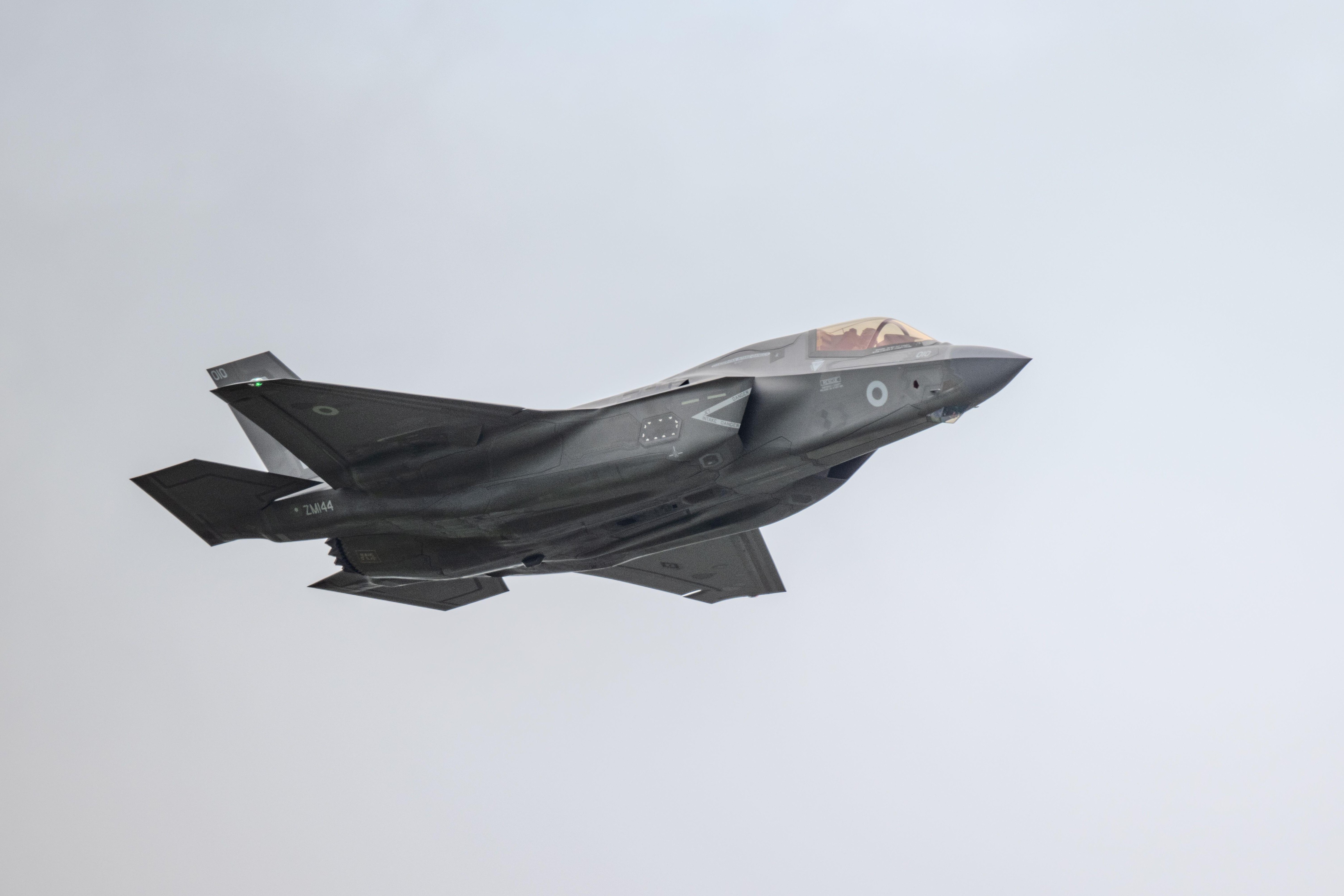 Tehnologia secretă a unuia dintre cele mai avansate avioane, în pericol: un F-35 al Marii Britanii este blocat în India de o lună