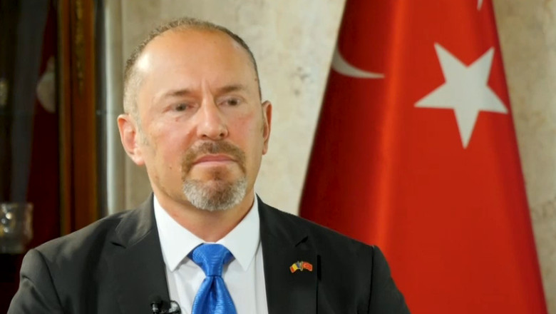 E.S. Özgür Altan, ambasadorul Turciei la București: „Avem multe de câștigat dacă vom coopera mai mult și în domeniul militar”