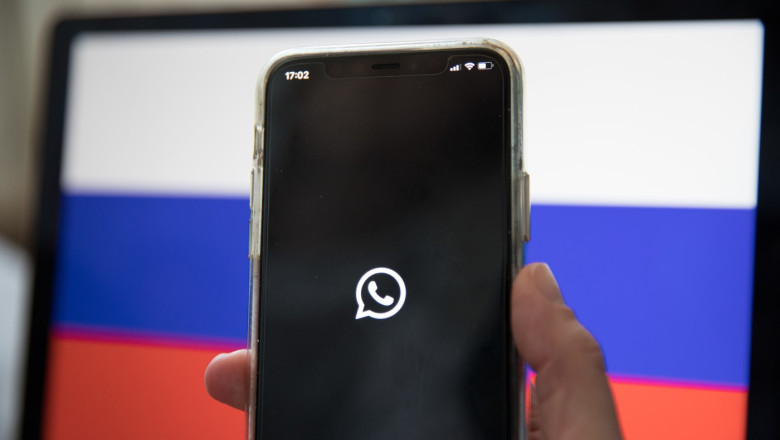 Rusia își dezvoltă propria aplicație de mesagerie. WhatsApp, avertizat să se pregătească de plecare