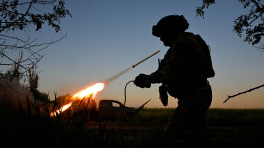 Artillery crew of Rifle Battalion special unit on a combat mission