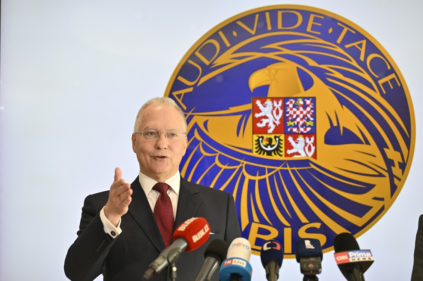 Rusia angajează migranți pentru a semăna haos în țările UE, susțin serviciile secrete din Cehia