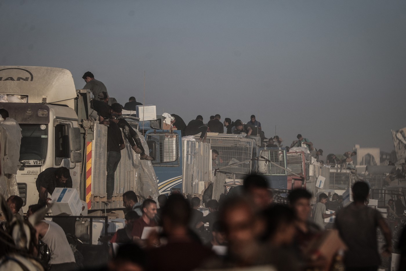 UE a încheiat un acord cu Israel pentru ca mai multe camioane cu ajutoare să intre în Fâșia Gaza
